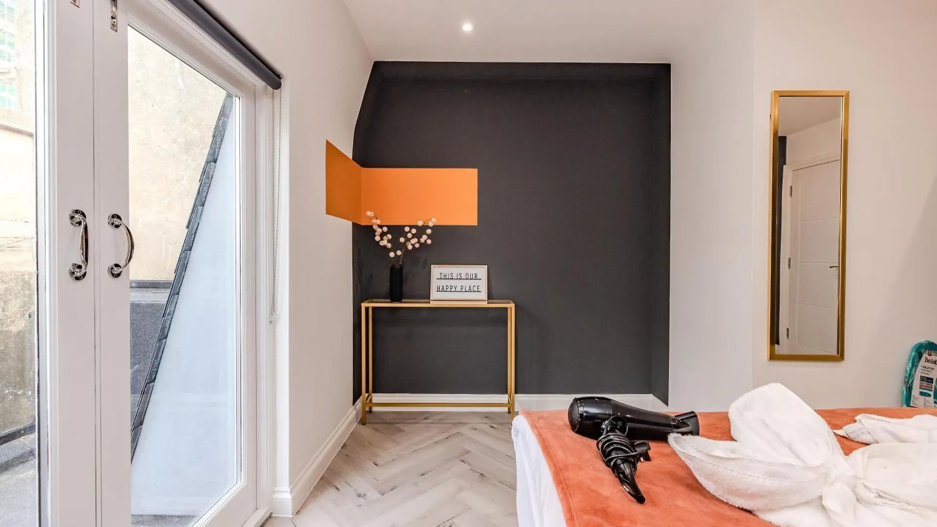 아파트 Luxury 1 Bed With Balcony In Central Brighton Next To Beach Sleep 4
