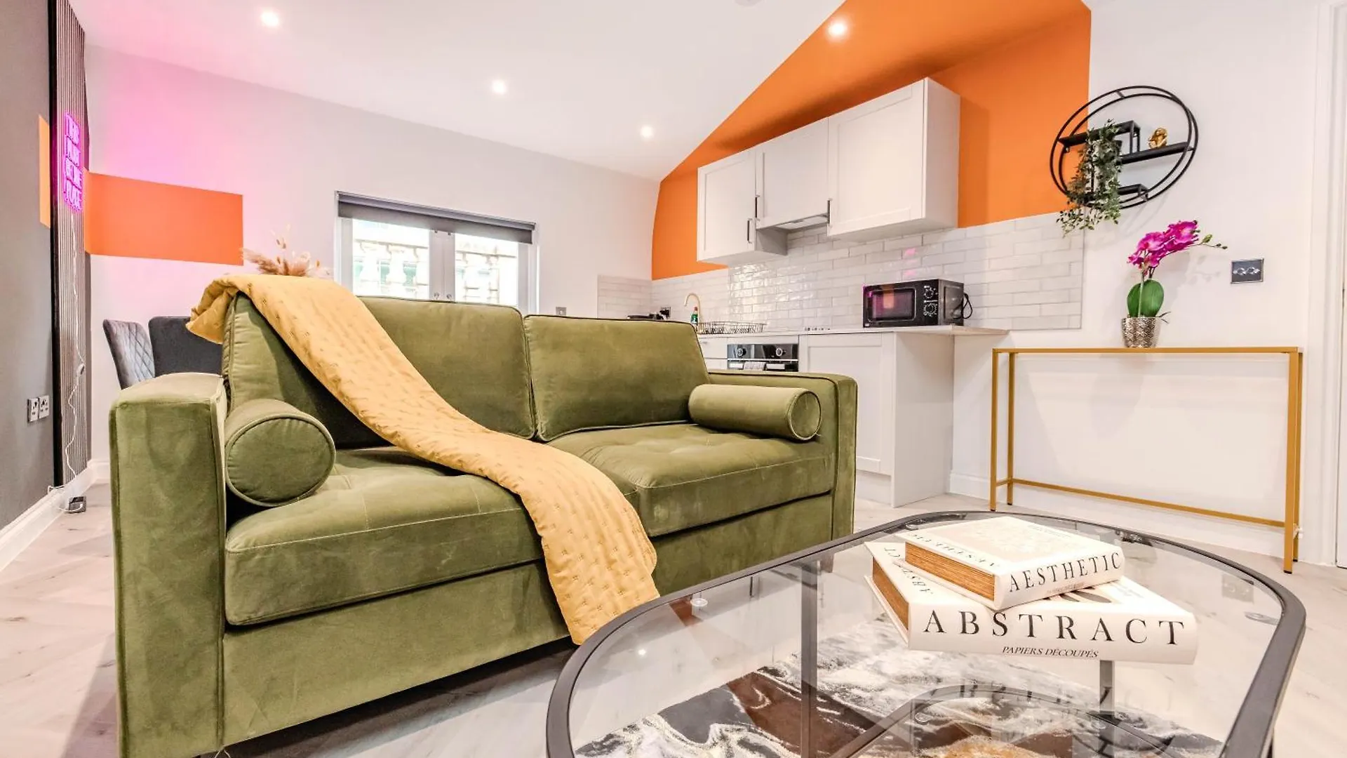 Luxury 1 Bed With Balcony In Central Brighton Next To Beach Sleep 4 0*,